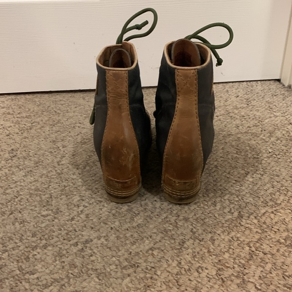 Sorel grey tan Joan of Artic lace up wedge boots sz 10 - Picture 4 of 6